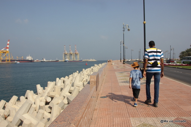 Balade sur la corniche de Mutrah