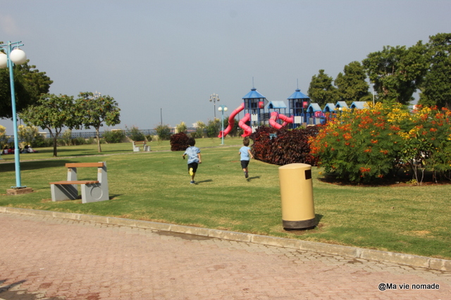 Aire de jeux au parc Riyam